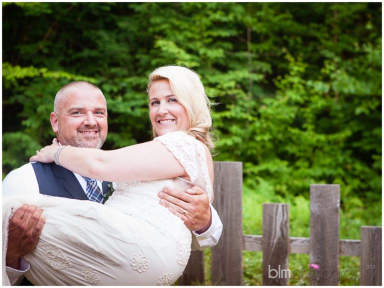 63_Mat_&_Lisa_Backyard_Wedding