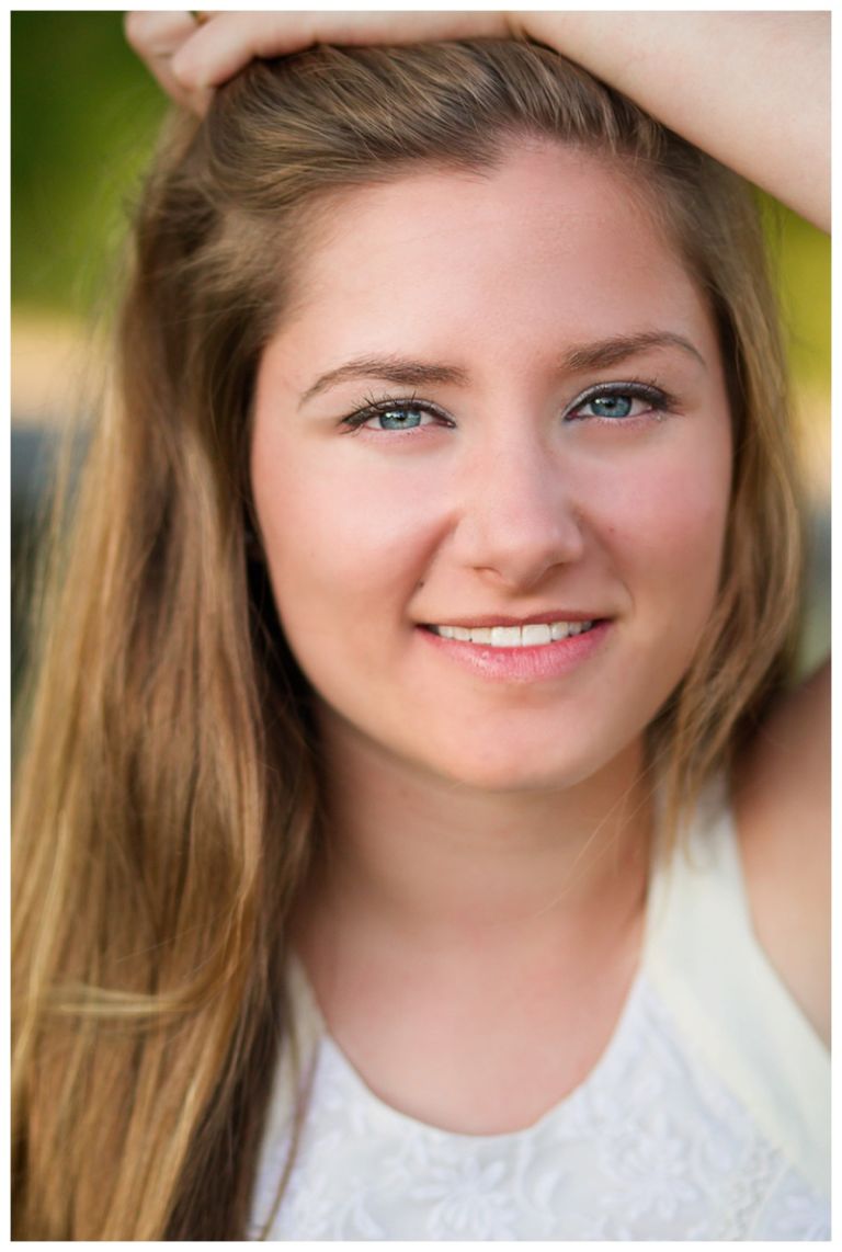 High School Senior,Madeline Ciocci,Natural Light,Outdoor,Peterborough Portrait Photographer,Photography,Senior,Senior Photos,Senior Portraits,