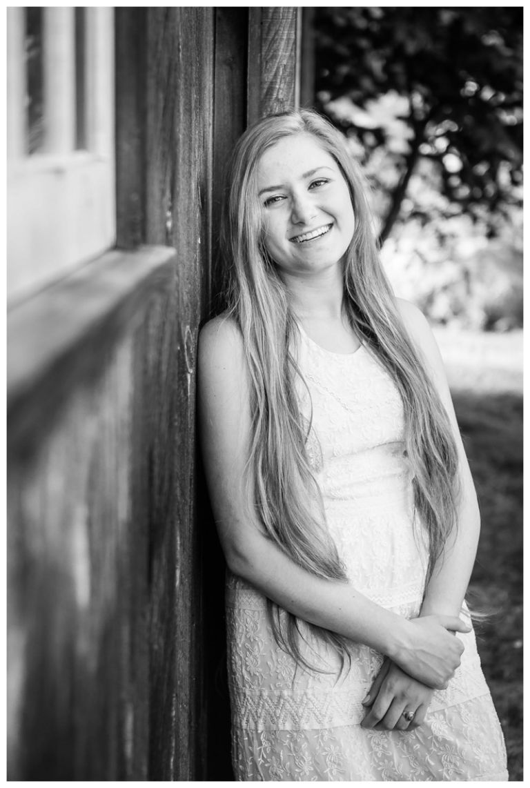High School Senior,Madeline Ciocci,Natural Light,Outdoor,Peterborough Portrait Photographer,Photography,Senior,Senior Photos,Senior Portraits,